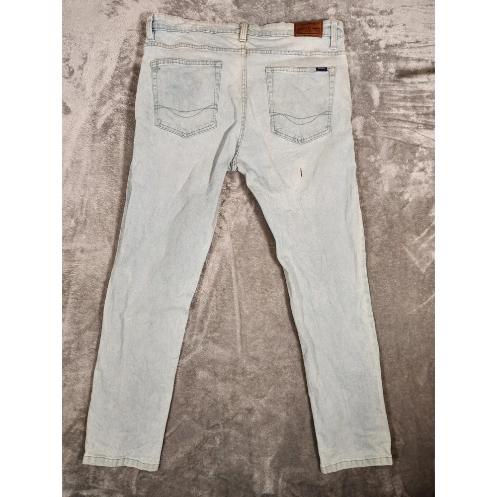 Pull and Bear Jeans Women's 39X32 (Tag EUR 48 MEX 38) Blue Skinny STAIN‎